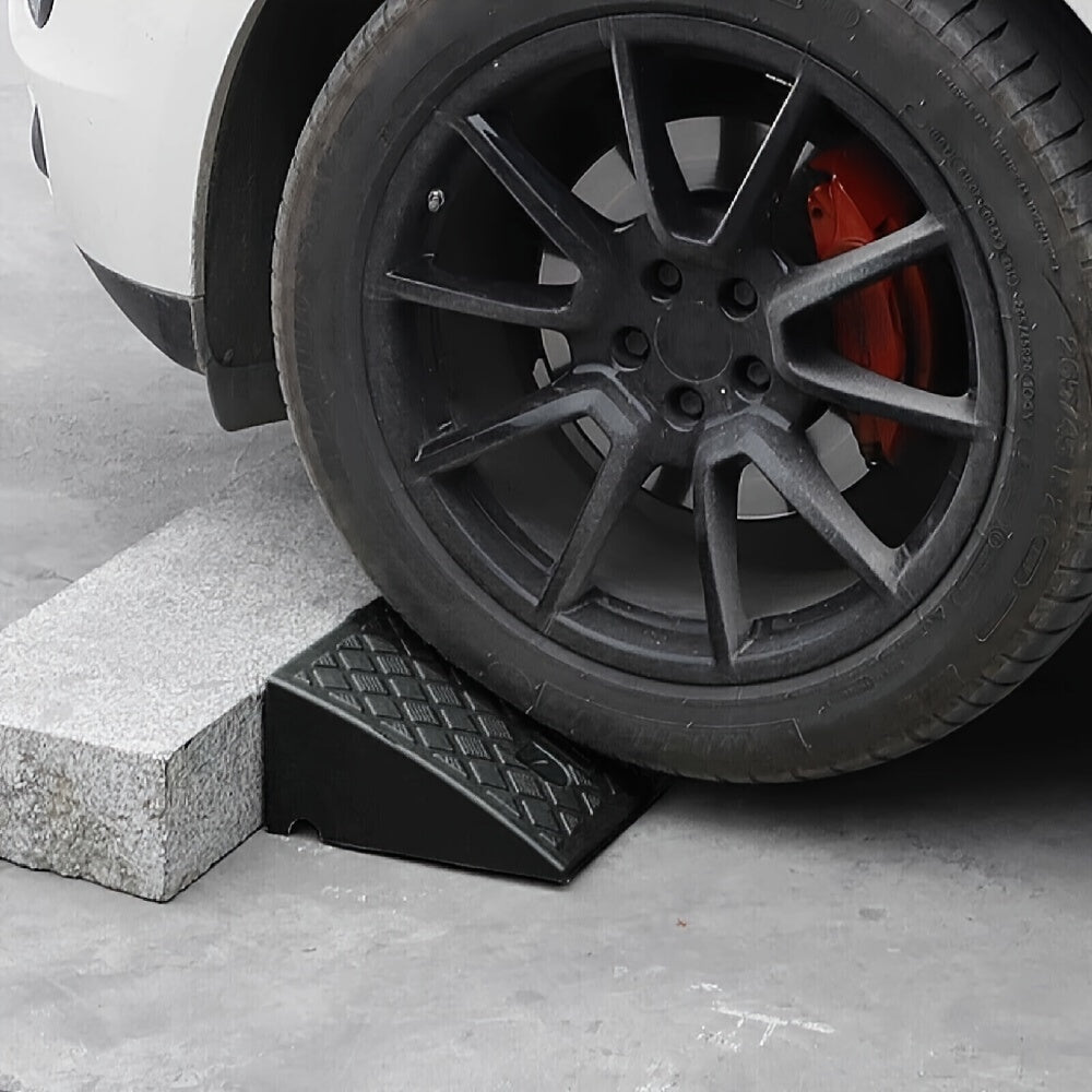 2pcs Vehicle Ramp Threshold - Portable Black Rubber Curb for Cars & Wheelchairs, Ideal for Garage Entrances